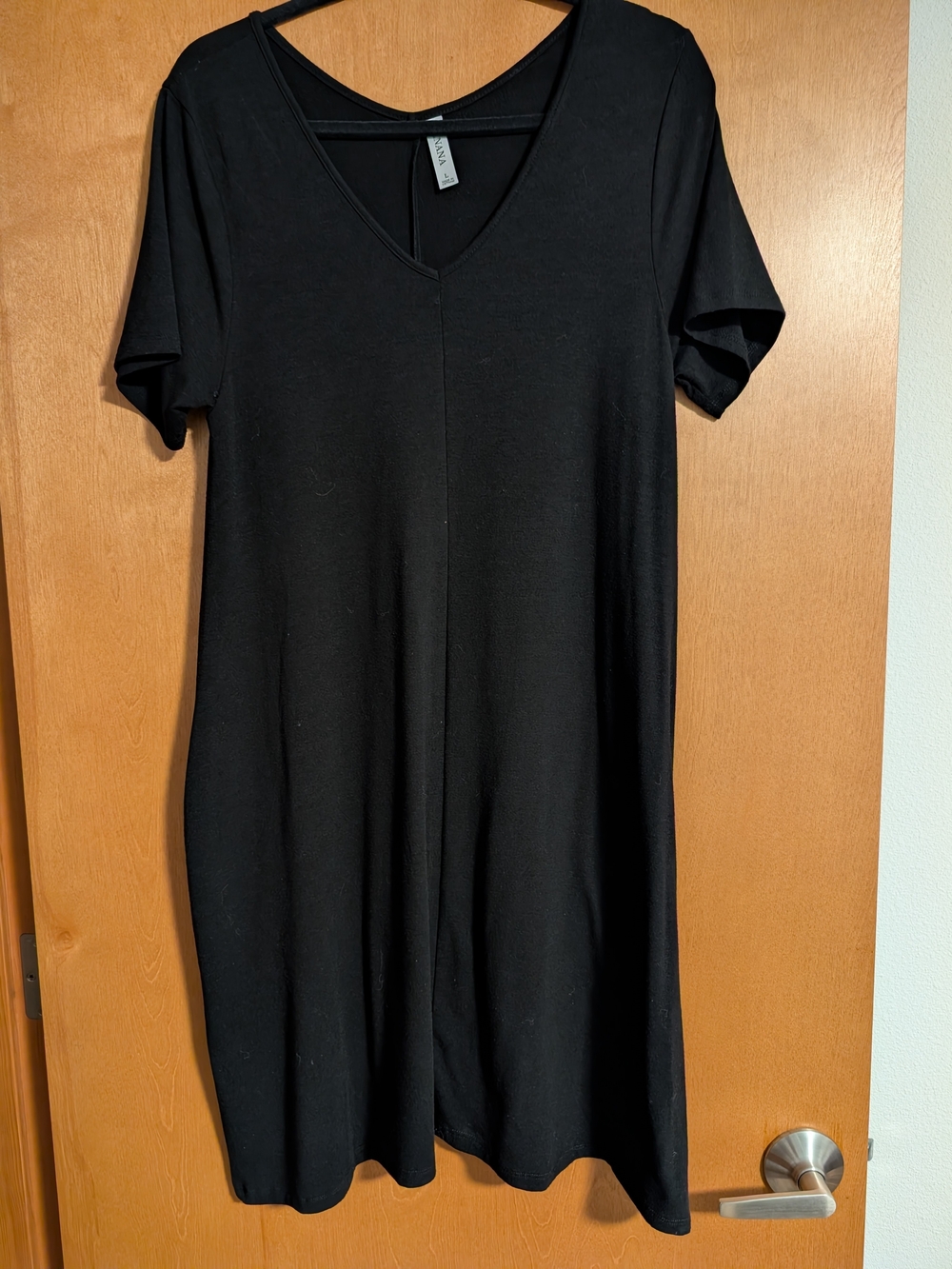 Zenana Outfitters Black V-Neck Midi Dress